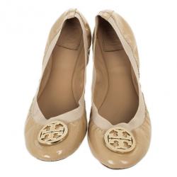 مملوكة مسبقًا Tory Burch Nude Patent Caroline Ballet Flats Size 41.5