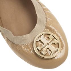 مملوكة مسبقًا Tory Burch Nude Patent Caroline Ballet Flats Size 41.5