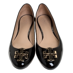 Pre Owned حذاء فلات باليه توري برش مقدمة مفتوحة ريفا جلد لامع أسود مقاس 37.5