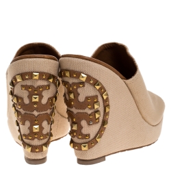 Pre Owned صندل توري برش مقدمة مفتوحة كعب روكي مرصع كانفاس بيج مقاس 38.5