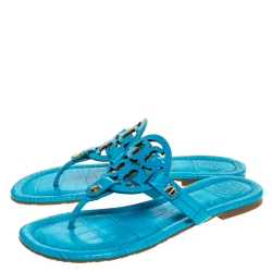 Pre Owned صندل بإصبع توري برش فلات ميلر جلد لامع أسود مقاس 37.5