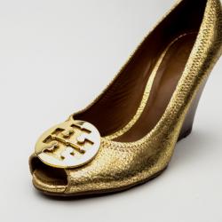 Pre Owned Tory Burch Gold Peep Toe 'Sally' Wedges Size 39