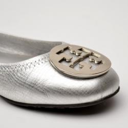 Pre Owned Tory Burch Silver Leather Reva Flats Size 40.5