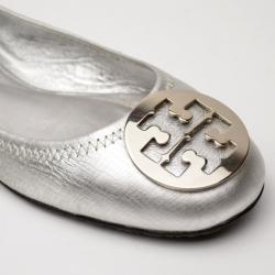 Pre Owned Tory Burch Silver Leather Reva Flats Size 40.5