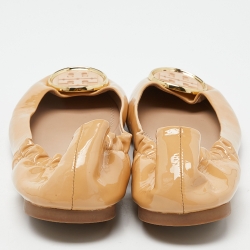 مملوكة مسبقًا حذاء باليرينا فلات توري برش مجعد ريفا جلد ذهبي مقاس 39