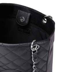 مملوكة مسبقًا Chanel Balck Quilted Leather Petite Shopping Tote