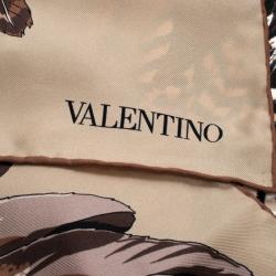 مملوكة مسبقًا Valentino Beige Eagle Printed Silk Square Scarf