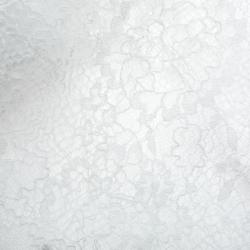 Pre Owned Valentino White Crinkled Cotton Scalloped Lace Detail Scarf