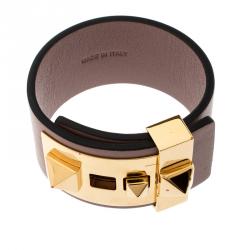 Pre Owned Valentino Poudre Leather B Rockstud Wide Bracelet