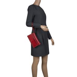 Pre Owned حقيبة كلتش فالنتينو جلد عنابي روكستد بحمالة معصم