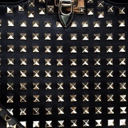 Pre Owned Valentino Black Leather Medium Studded Rockstud Tote