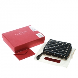 Pre Owned Valentino Black Leather Rockstud Zip Around Flap Wallet