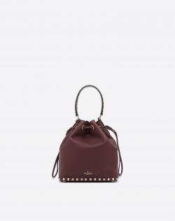 مملوكة مسبقًا Valentino Vinaccia Leather Small Rockstud Bucket Bag
