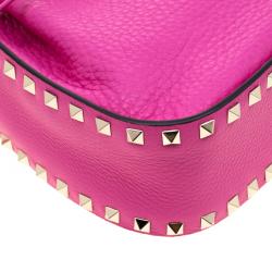 مملوكة مسبقًا Valentino Pink Orchid Leather Rockstud Bucket Bag