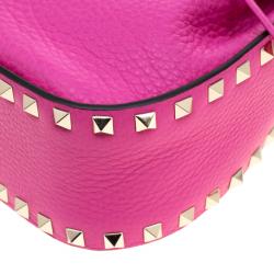 مملوكة مسبقًا Valentino Pink Orchid Leather Rockstud Bucket Bag