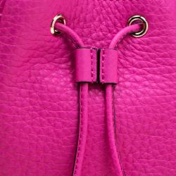 مملوكة مسبقًا Valentino Pink Orchid Leather Rockstud Bucket Bag