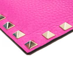 مملوكة مسبقًا Valentino Pink Orchid Leather Rockstud Zip Wallet