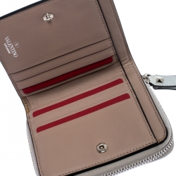 Pre Owned Valentino Silver Leather Rockstud Spike Zip Around Wallet