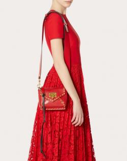 Pre Owned Valentino Rouge Pur Smooth Leather Small Rockstud Hype Shoulder Bag