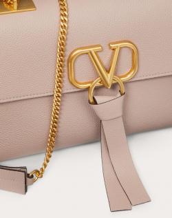 Pre Owned Valentino Poudre Grainy Leather VRING Chain Crossbody Bag