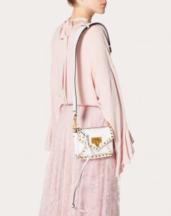 Pre Owned Valentino Optic White Grainy Leather Small Rockstud Hype Shoulder Bag