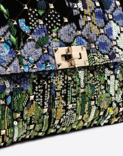 Pre Owned Valentino Black Embroidered Velvet Medium Rockstud Spike.It Chain Shoulder Bag