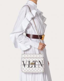 Pre Owned Valentino White Leather VLTN Medium Rockstud Spike.It Chain Shoulder Bag