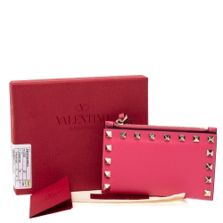 مملوكة مسبقًا محفظة فالنتينو ثنائية الطية مرصعة جلد وردي