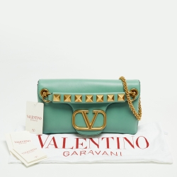 مملوكة مسبقًا Valentino Mint Green Leather Stud Shoulder Bag