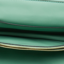 مملوكة مسبقًا Valentino Mint Green Leather Stud Shoulder Bag