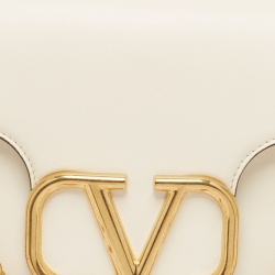Pre Owned Valentino Ivory Leather Stud Sign Shoulder Bag
