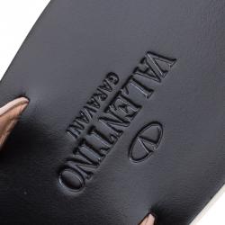 Pre Owned Valentino Beige Leather Rockstud Flat Thong Sandals Size 36