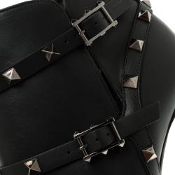 Pre Owned Valentino Black Leather Rockstud Pointed Toe Ankle Boots Size 39