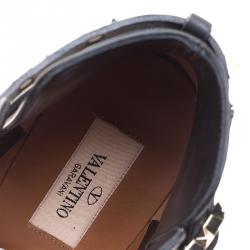 Pre Owned Valentino Black Leather Rockstud Pointed Toe Ankle Boots Size 39