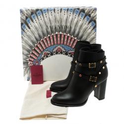 Pre Owned Valentino Black Leather Rolling Rockstud Ankle Boots Size 37