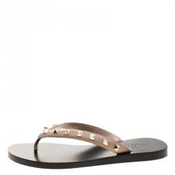 Pre Owned Valentino Beige Leather Rockstud Flat Thong Sandals Size 36