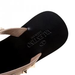 Pre Owned Valentino Beige Leather Rockstud Flat Thong Sandals Size 36