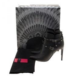 Pre Owned Valentino Black Leather Rolling Rockstud Pointed Toe Ankle Boots Size 38.5