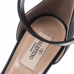 Pre Owned Valentino Black Leather Soul Rockstud Ankle Strap Block Heel Sandals Size 39.5