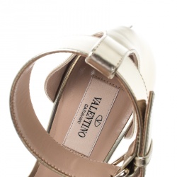 Pre Owned Valentino Gold Leather Soul Rockstud Ankle Strap Block Heel Sandals Size 38