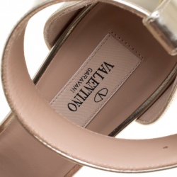 Pre Owned Valentino Gold Leather Soul Rockstud Ankle Strap Block Heel Sandals Size 37.5