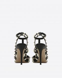 Pre Owned Valentino Light Ivory/Nero Leather Striped Rockstud Ankle Strap Sandals Size 39