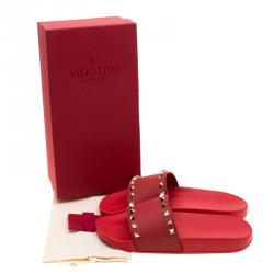 Pre Owned Valentino Rosso Rubber Rockstud Flat Slides Size 38
