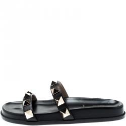Pre Owned Valentino Black Rubber Rockstud Flat Slides Size 37