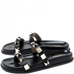 Pre Owned Valentino Black Rubber Rockstud Flat Slides Size 38