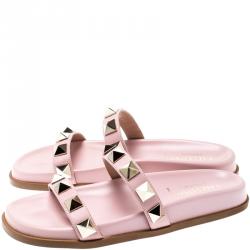 مملوكة مسبقًا Valentino Loto Rubber Rockstud Flat Slides Size 38