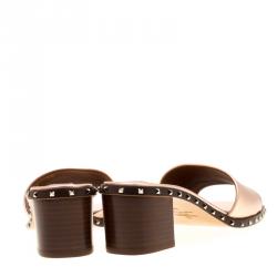 مملوكة مسبقًا حذاء مولز سلايد فالنتينو روكستد سول جلد باودر مقاس 39