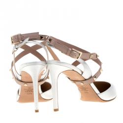 Pre Owned Valentino Silver/Poudre Leather Rockstud Pointed Toe Sandals Size 39.5
