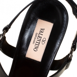 Pre Owned Valentino Black Leather City Ankle Strap Quilted Rockstud Block Heel Sandals Size 39
