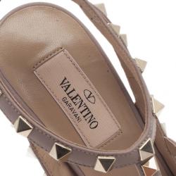 مملوكة مسبقًا صندل فالينتينو روكستاد جلد بيج وأسود مقاس 37.5